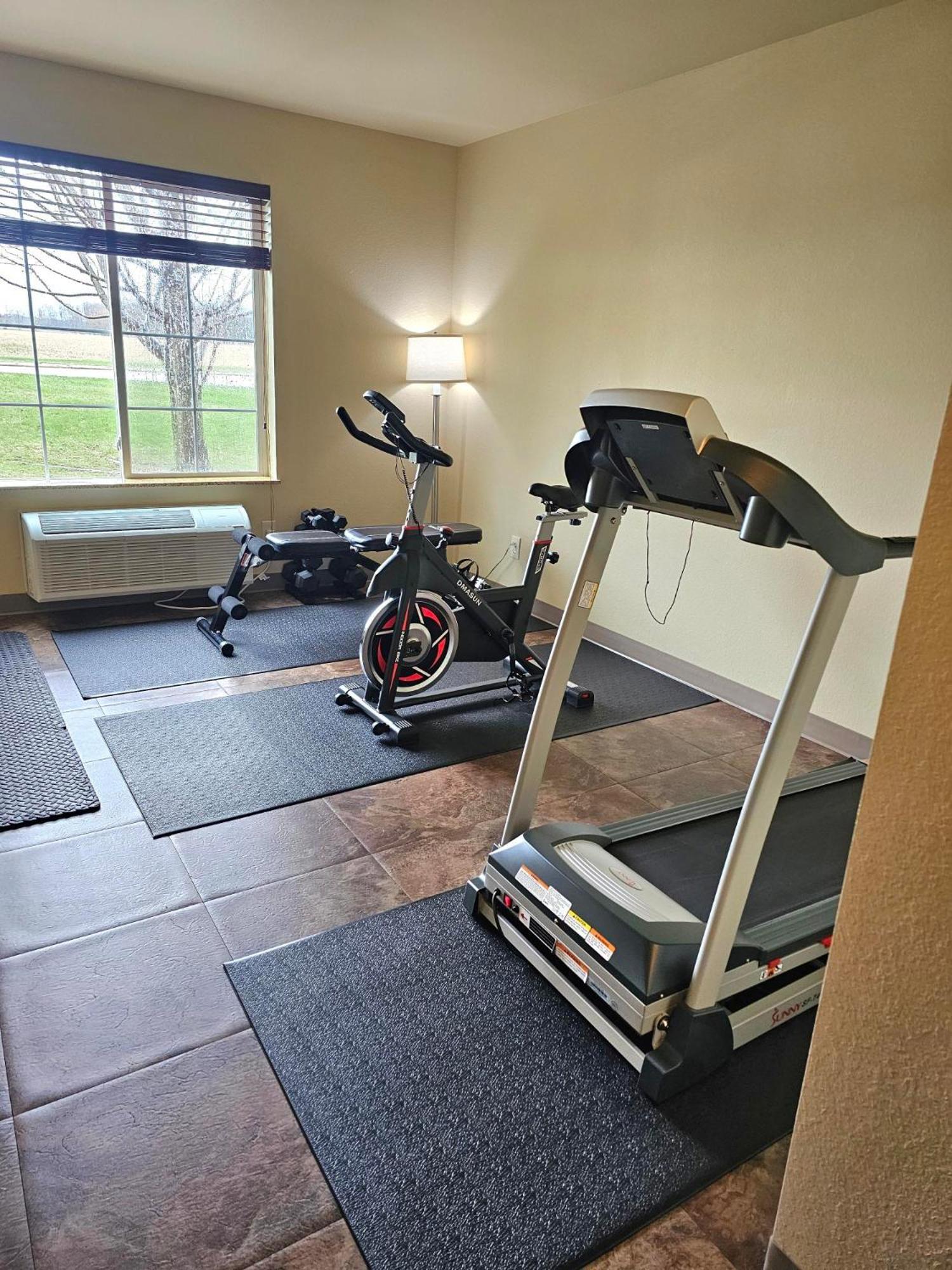 Cobblestone & - Clintonville