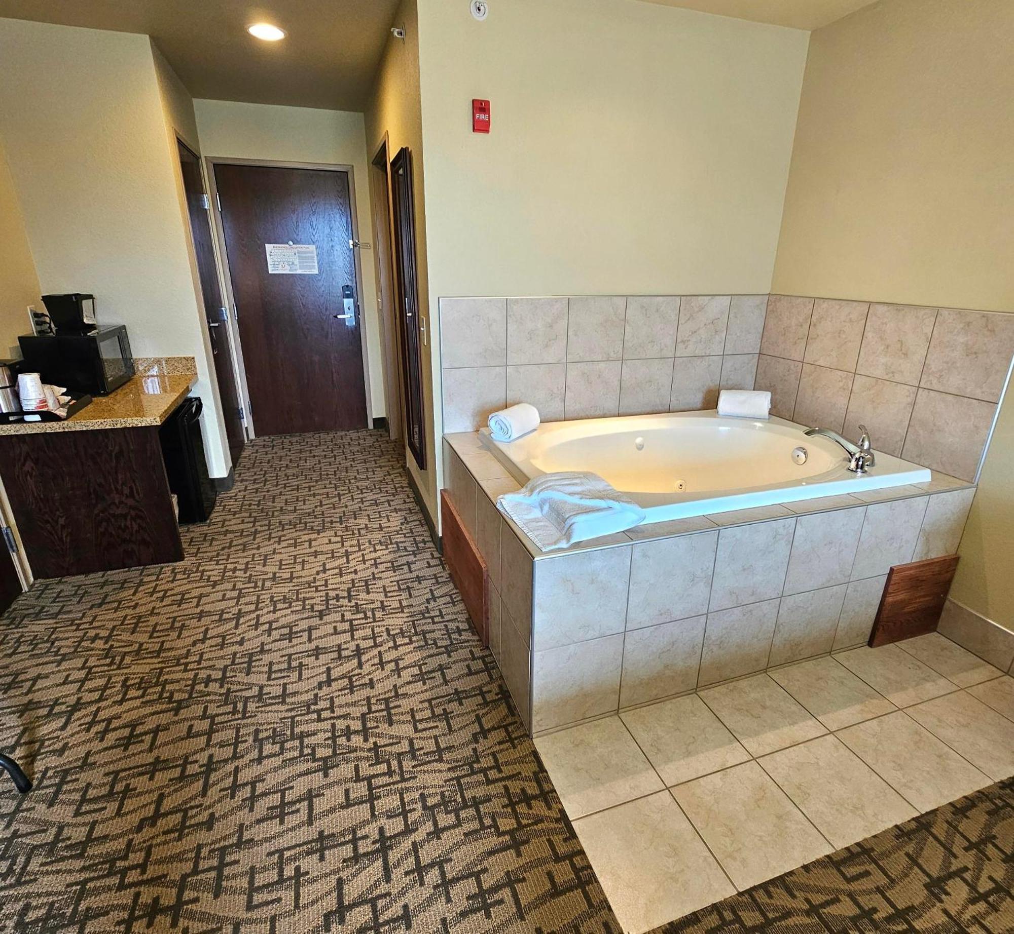 Cobblestone & - Inn Clintonville