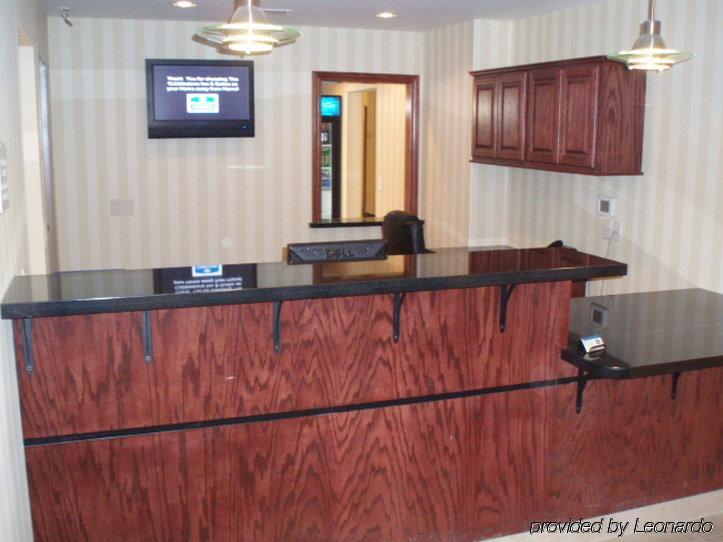 Cobblestone Inn&suites - 2* Clintonville