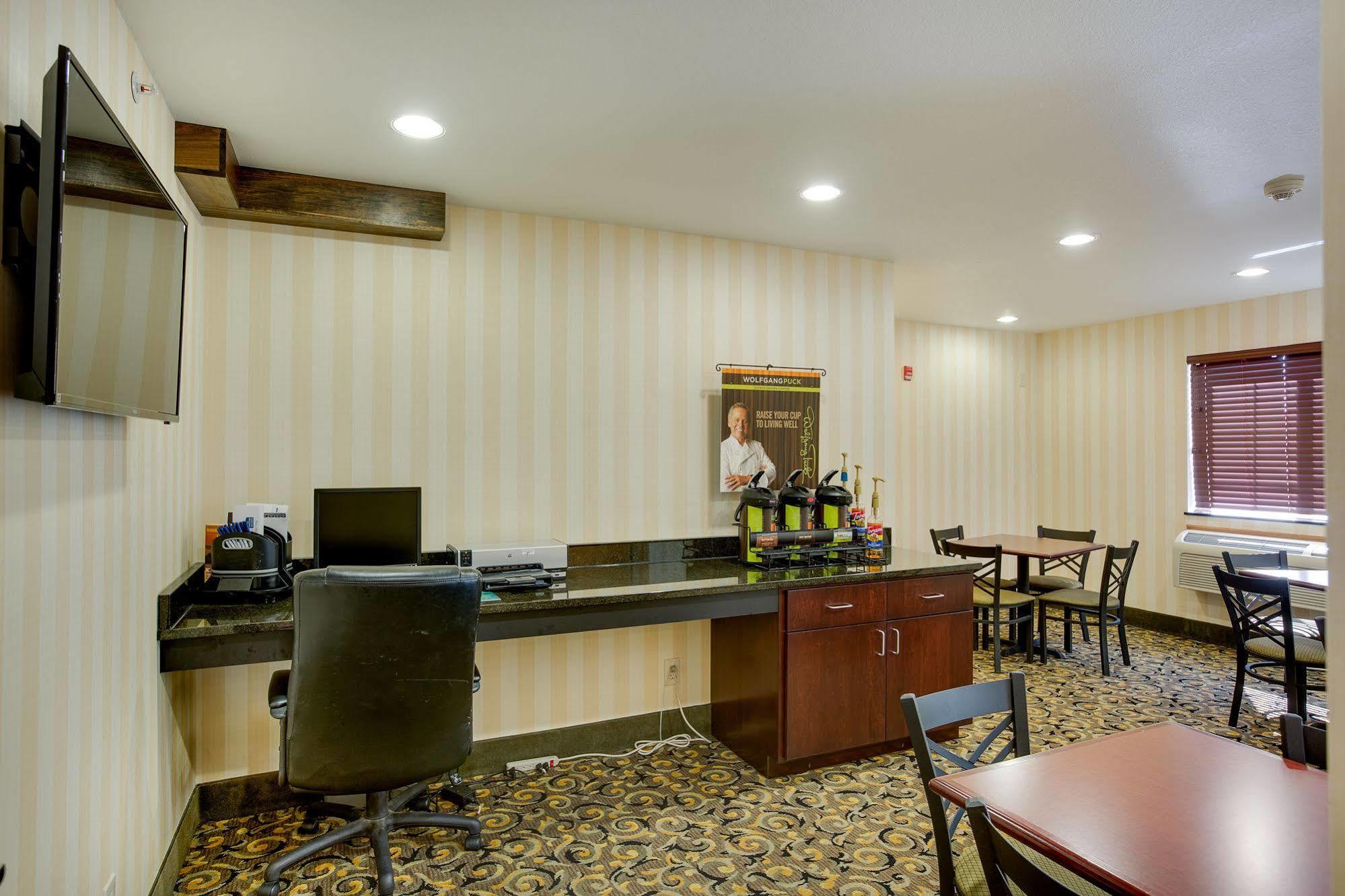Cobblestone & - Inn Clintonville