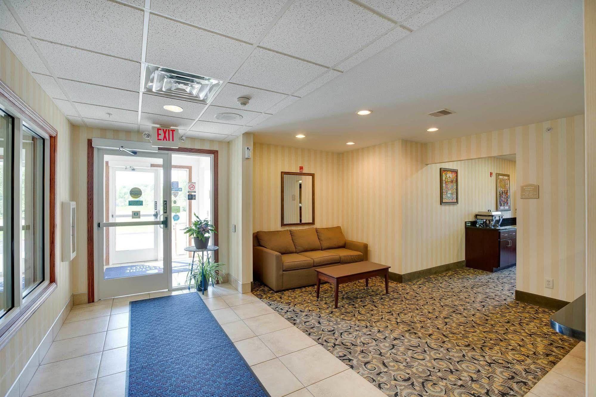 Cobblestone & - 2* Clintonville